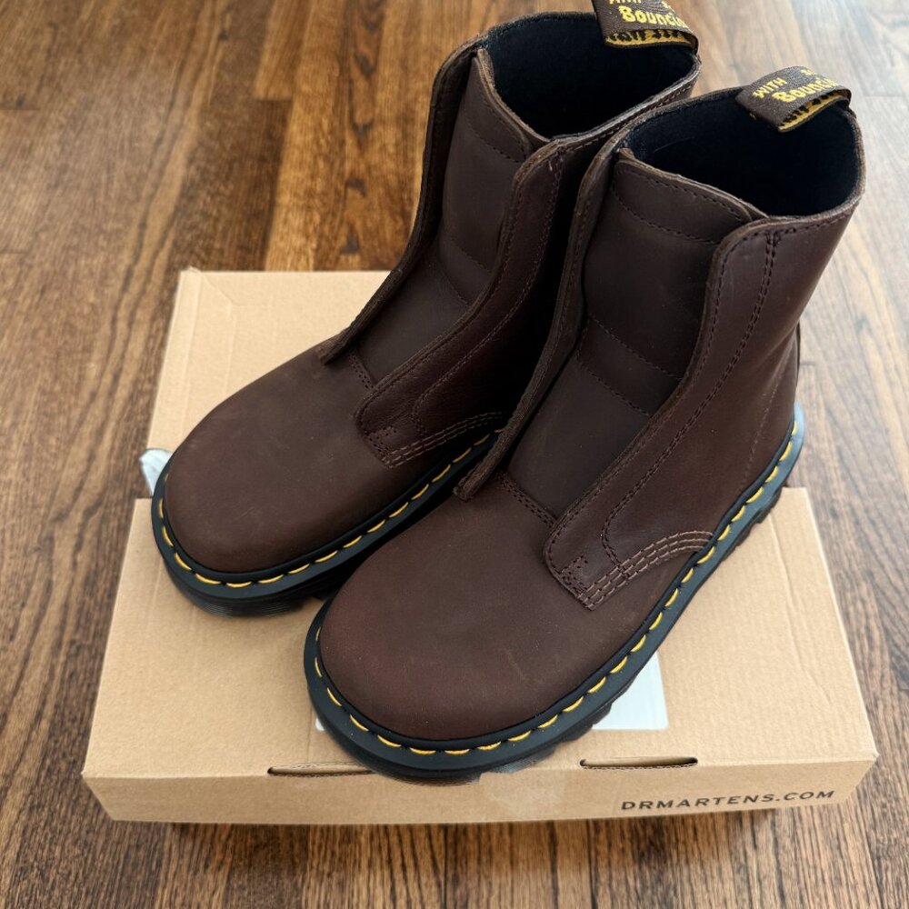Dr. Martens Zebzag Laceless Boots Size 6 (New in Box) - Picture 3 of 7